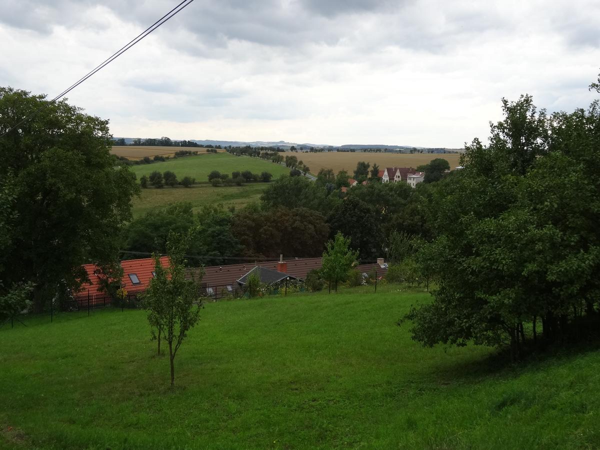 Hostinec u Janatů s ubytováním Cestin Exterior foto